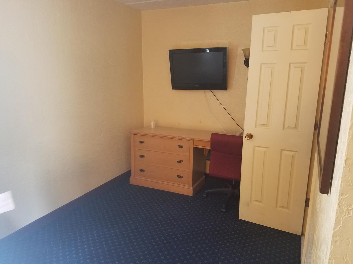 Motel 6 Tallahassee, Fl North Monroe מראה חיצוני תמונה